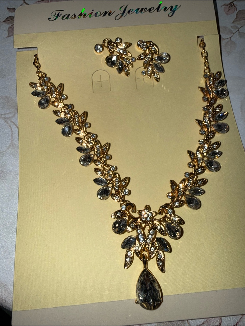 Brand new gold bling jewelry set